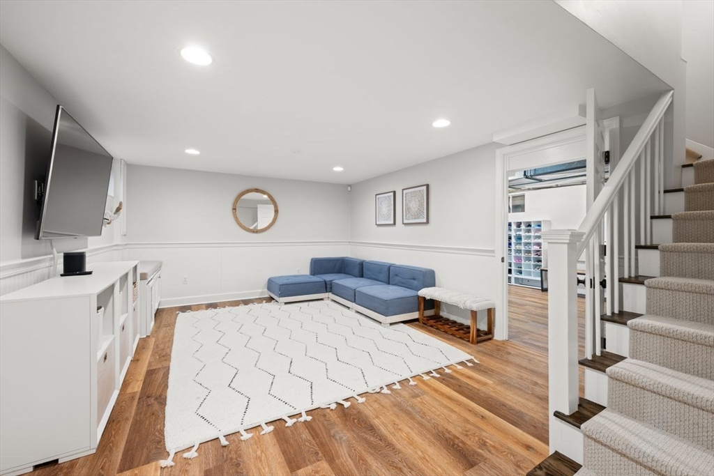 71 Westgate Wellesley, MA 02481 - Photo 25 of 32