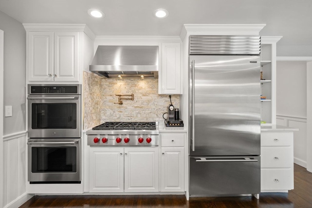 71 Westgate Wellesley, MA 02481 - Photo 7 of 32