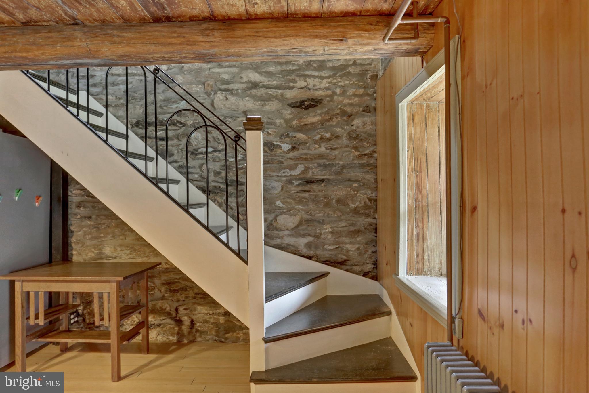 16 River Road Pequea, PA 17565 - Photo 10 of 14 Open Staircase