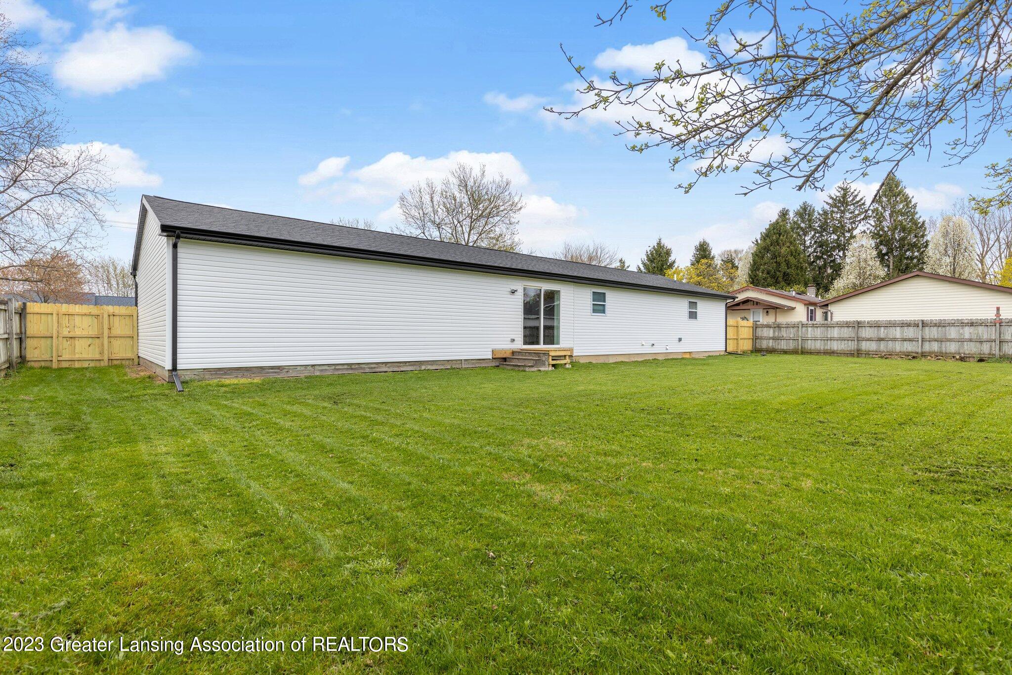 378 3rd Street Sunfield, MI 48890 - Photo 6 of 29 6-web-or-mls-378-3rd-st