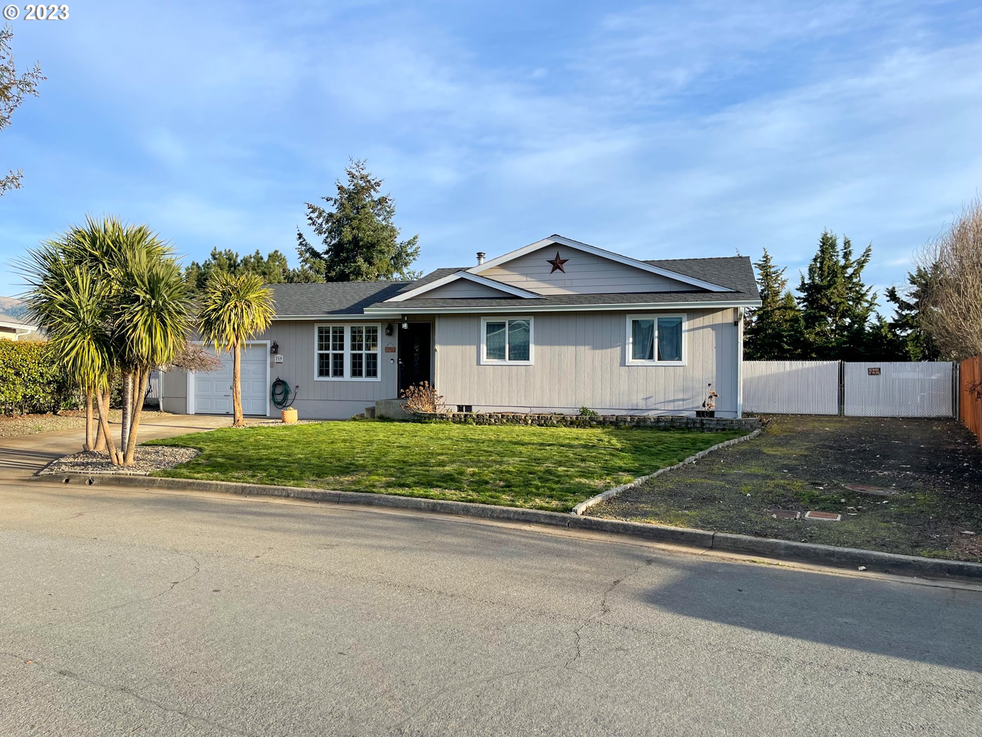 219 Corona Loop Road Roseburg, OR 97471 - Photo 1 of 26 Gallery Image 1