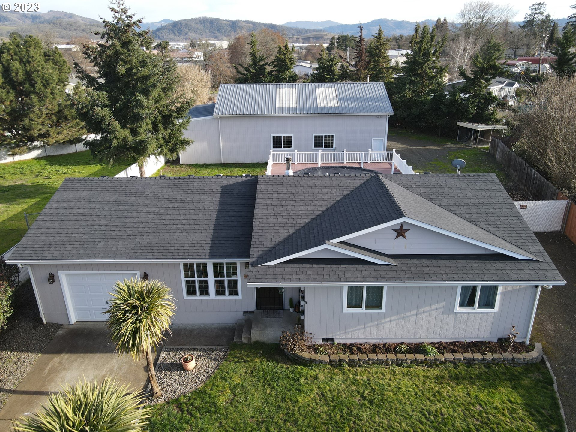 219 Corona Loop Road Roseburg, OR 97471 - Photo 2 of 26 Gallery Image 2