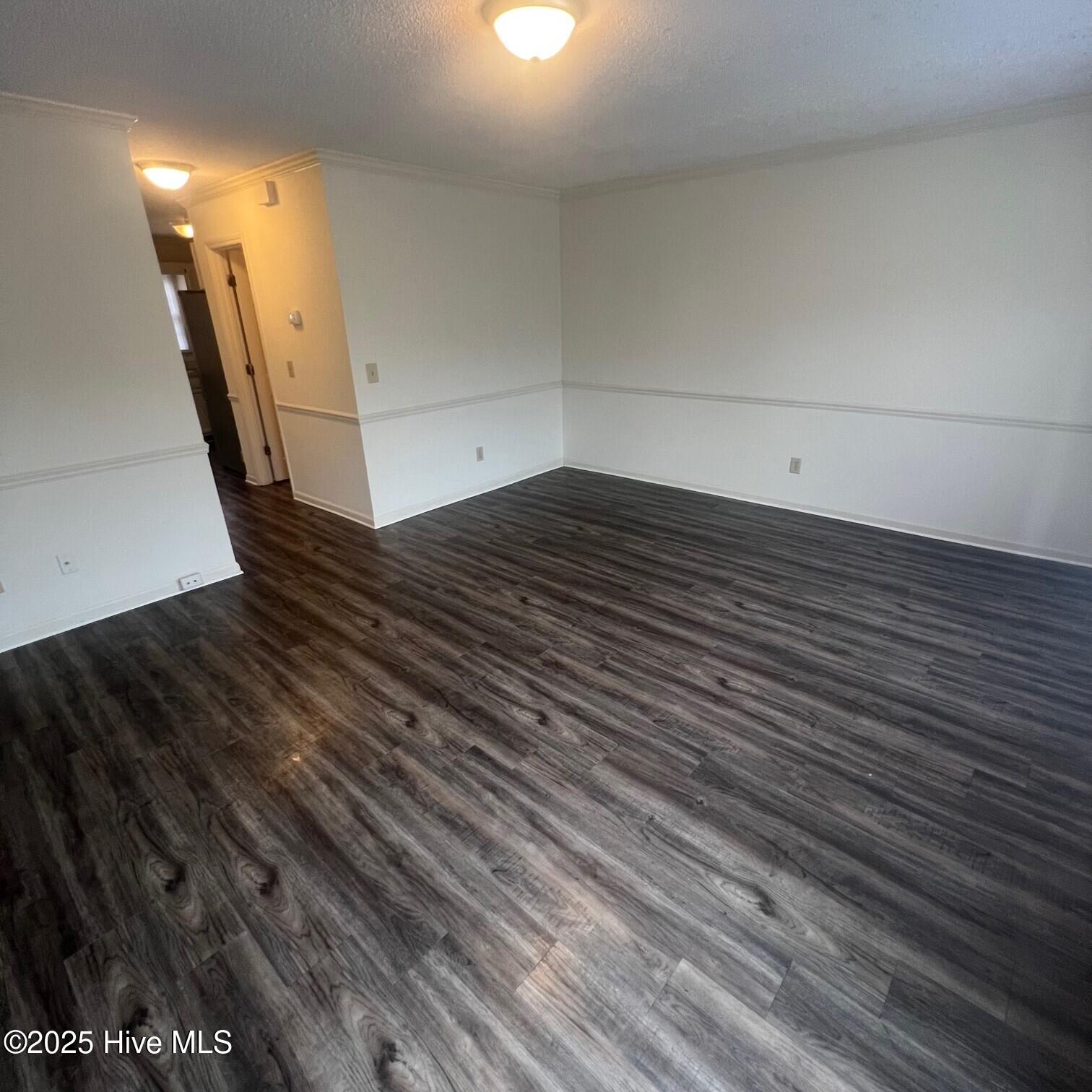 2700 Thackery Road, Unit 42 Greenville, NC 27858 - Photo 2 of 14 Living Room - 2700 Thackery Rd Unit 42