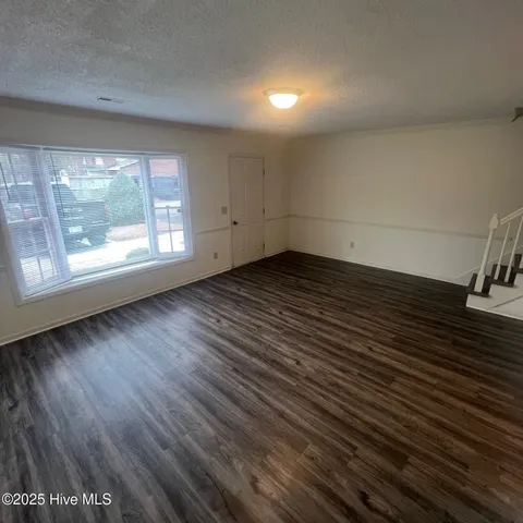 $1,345 | 2700 Thackery Road, Unit 42, Greenville, NC 27858