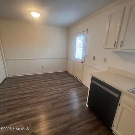 $1,300 | 2700 Thackery Road, Unit 42, Greenville, NC 27858