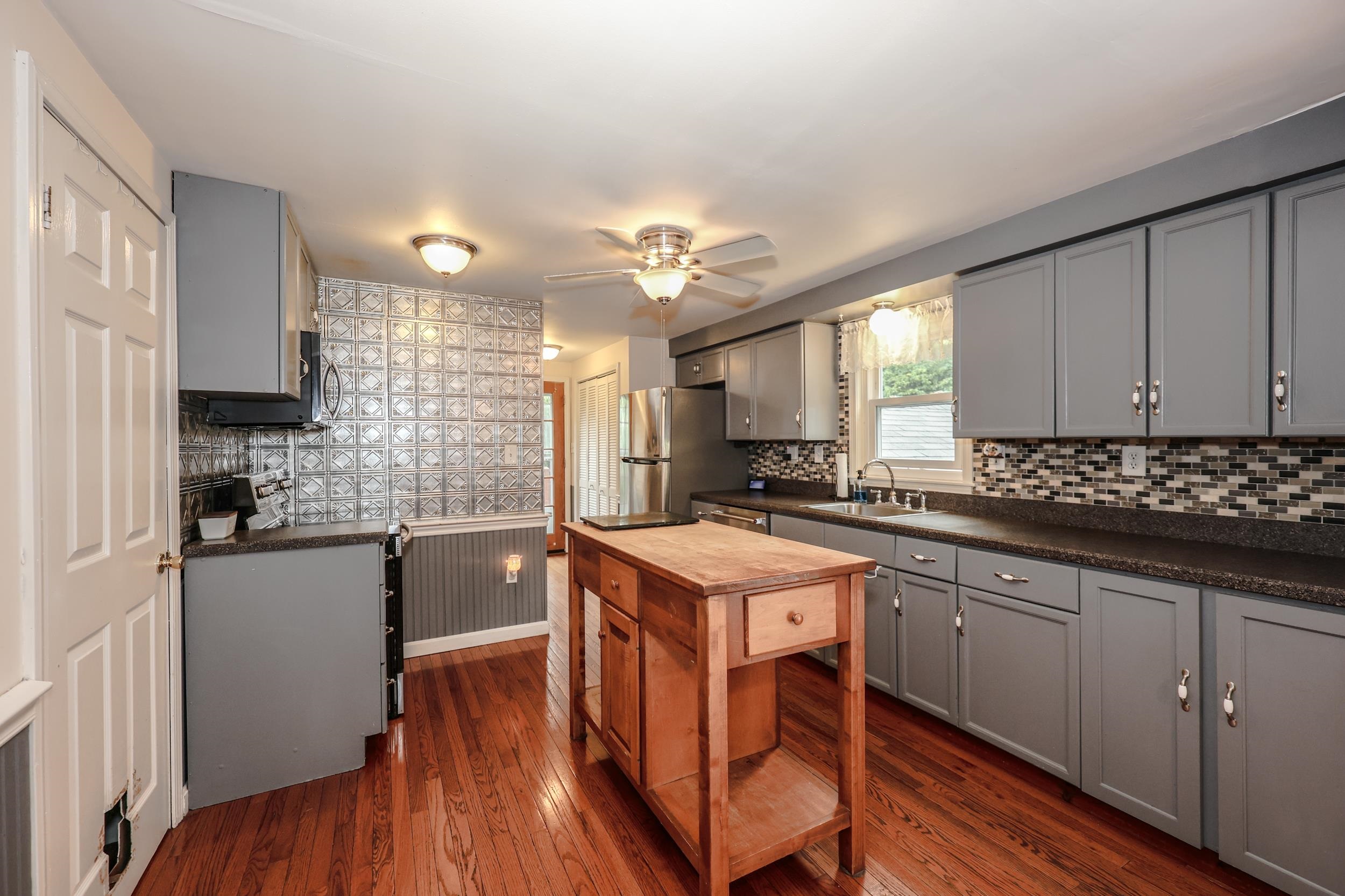 6 Concord Avenue Derry, NH 03038 - Photo 9 of 45