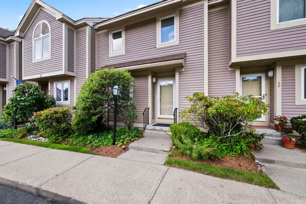 $348,000 | 55 Littleton Road, Unit 2E, Ayer, MA 01432
