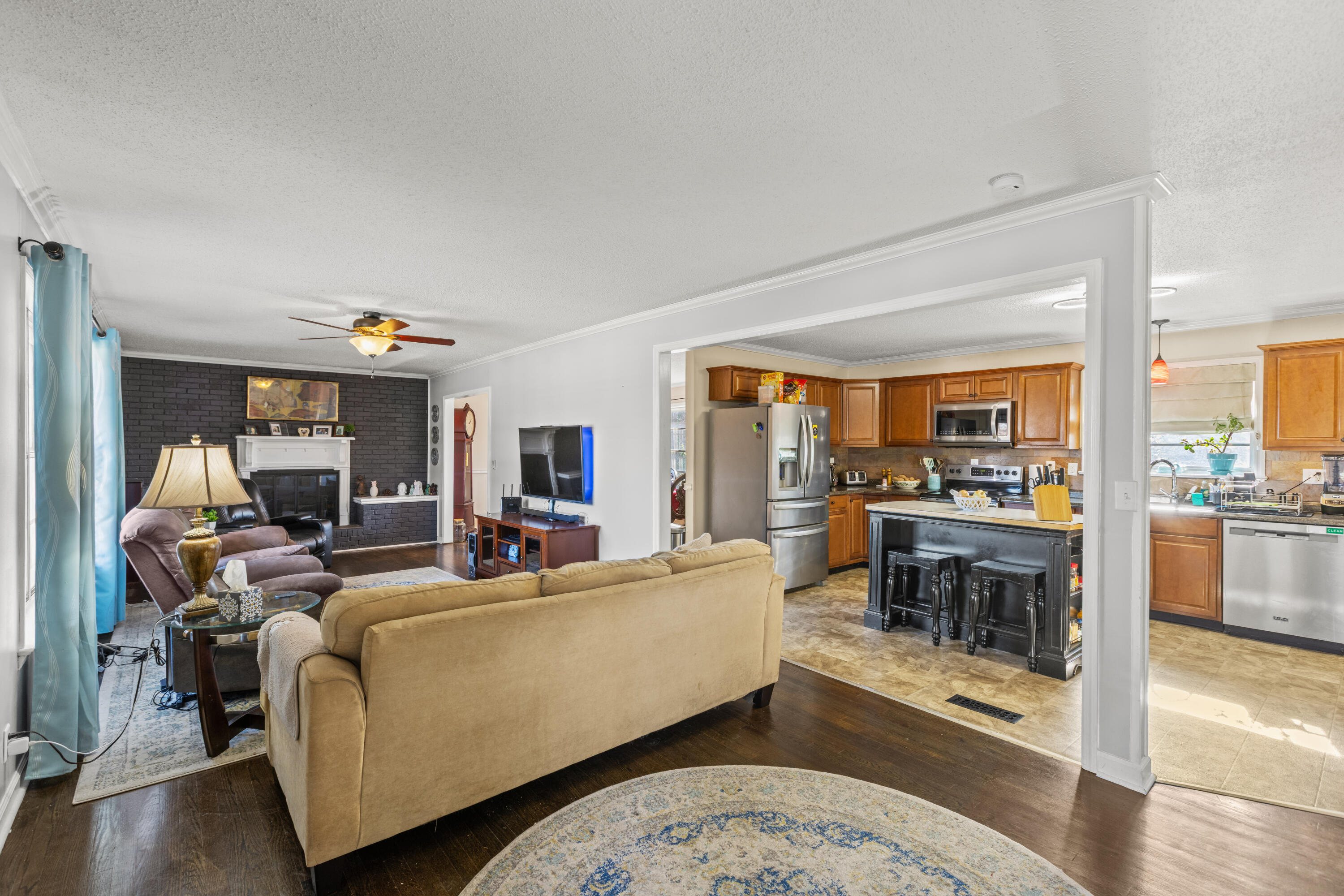 3614 Craig Road Chattanooga, TN 37412 - Photo 12 of 39 living room