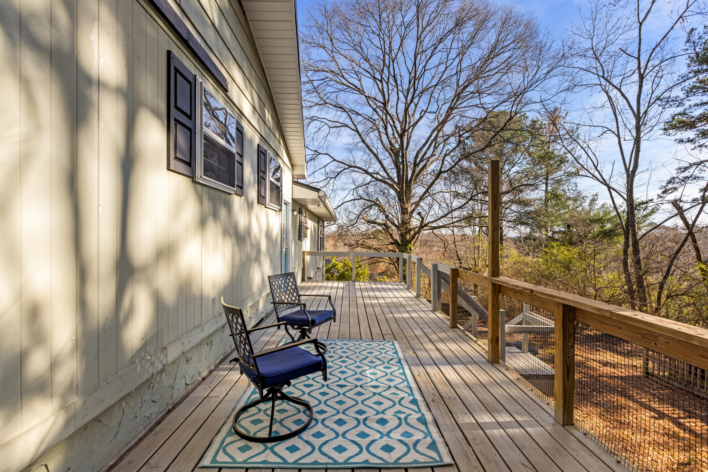 3614 Craig Road Chattanooga, TN 37412 - Photo 6 of 39 large back deck
