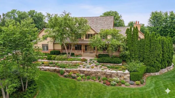 $1,350,000 | 2917 Fox Knoll Court, Johnsburg, IL 60051