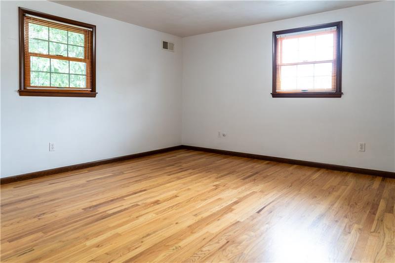 332 Nichols Road Pittsburgh, PA 15237 - Photo 18 of 25 Bedroom