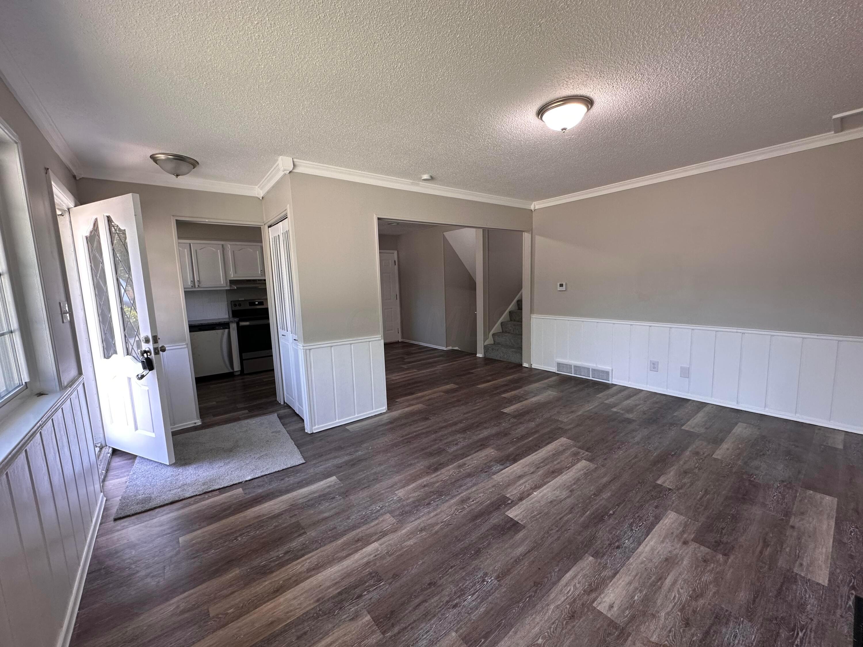 2603 Maybury Road Columbus, OH 43232 - Photo 4 of 25 70655082-5B04-49C3-BEA0-68E841C0C656