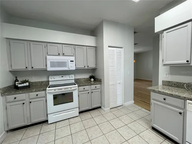 $3,000 | 1333 Flaxwood Avenue, Brandon, FL 33511