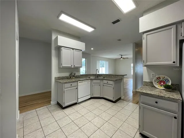 $3,000 | 1333 Flaxwood Avenue, Brandon, FL 33511