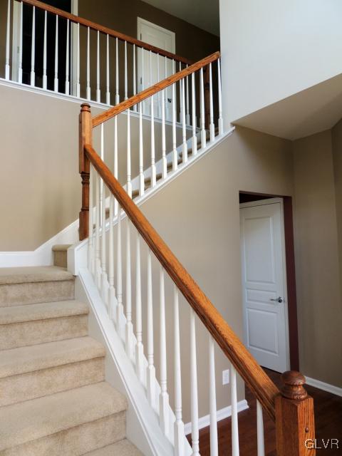 8925 Colebrook Road Breinigsville, PA 18031 - Photo 4 of 33 Gallery Image 4