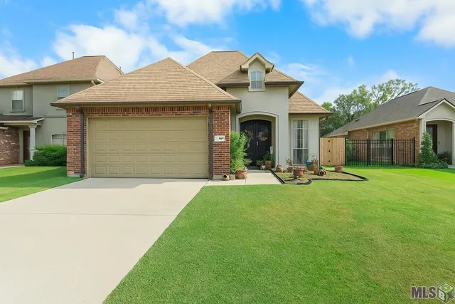 $330,000 | 15940 Belle Angela Avenue, Baton Rouge, LA 70817