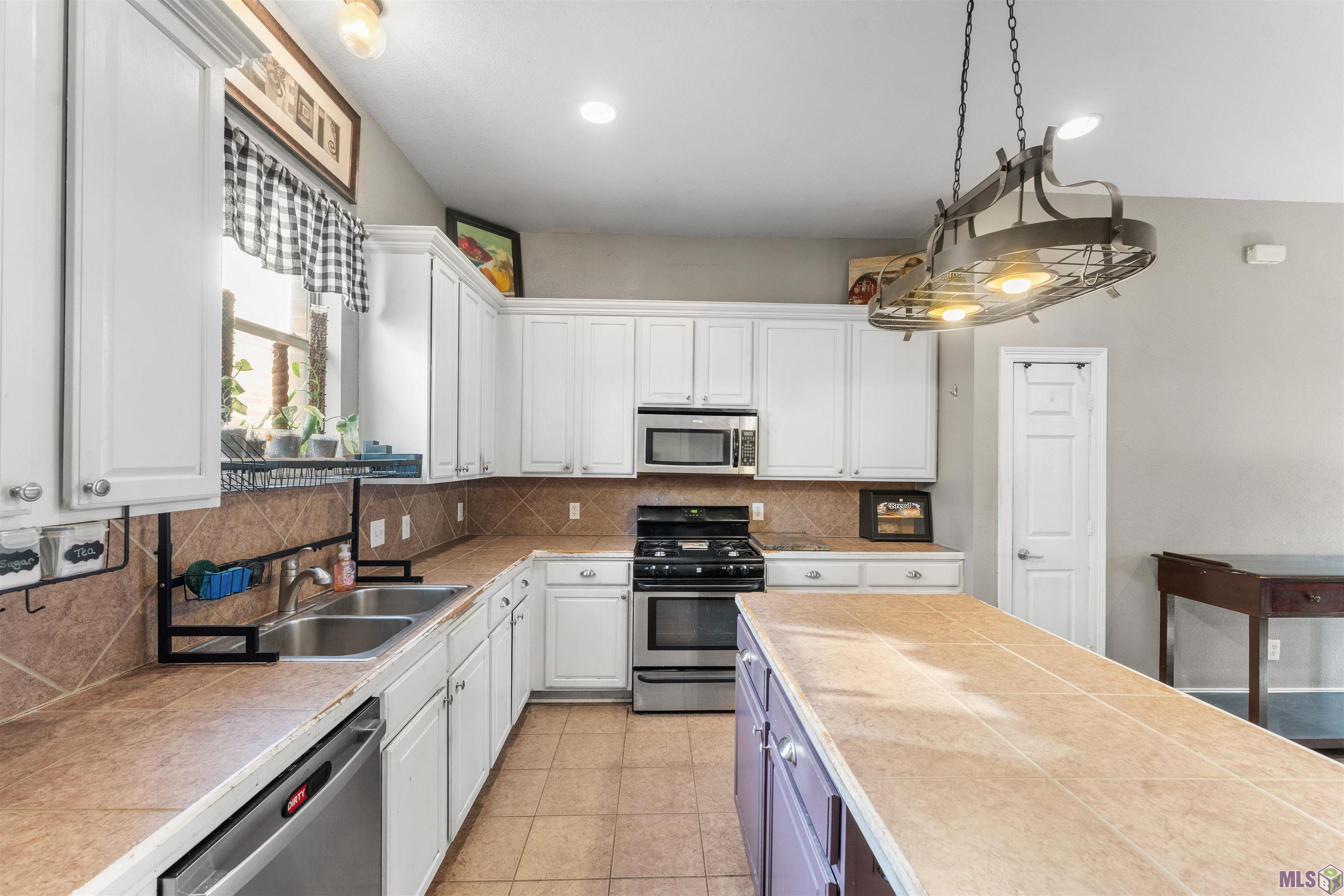 15940 Belle Angela Avenue Baton Rouge, LA 70817 - Photo 11 of 24