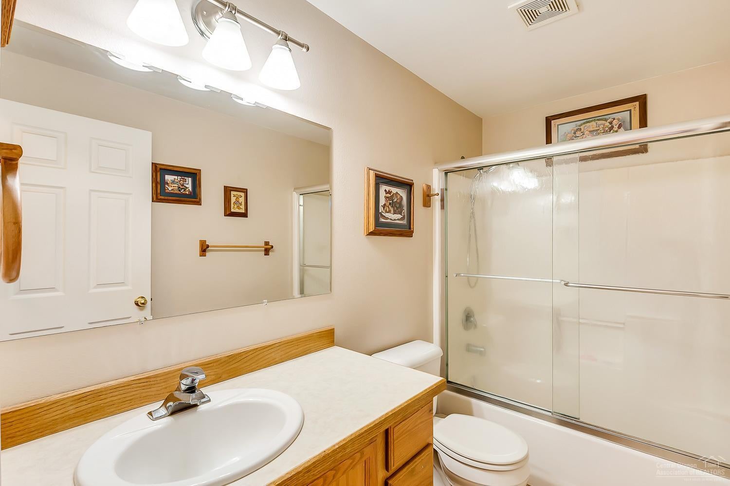 21266 Keyte Road Bend, OR 97701 - Photo 17 of 25 Gallery Image 17