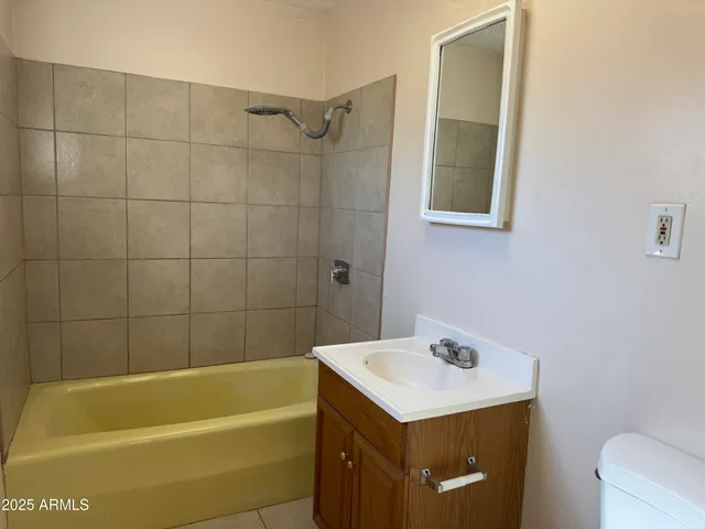 $1,900 | 2914 West Solano Drive South, Phoenix, AZ 85017