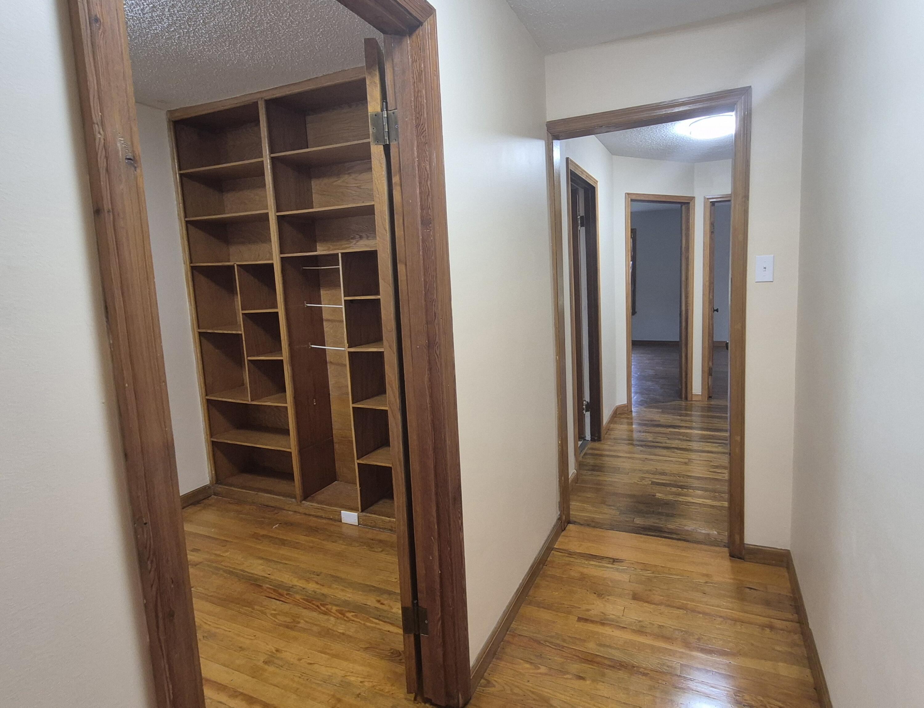 525-527 Shady Grove Road Sequatchie, TN 37374 - Photo 26 of 55 hall-office