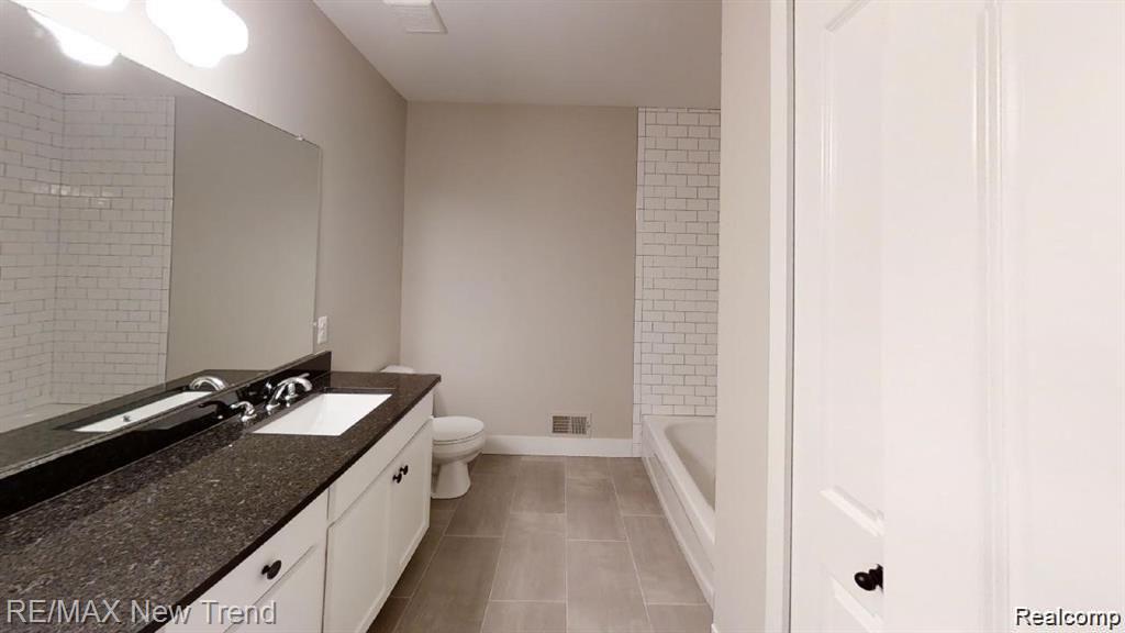 4120 Inverrary Court Commerce Township, MI 48382 - Photo 10 of 23 GetMedia (9).jpg