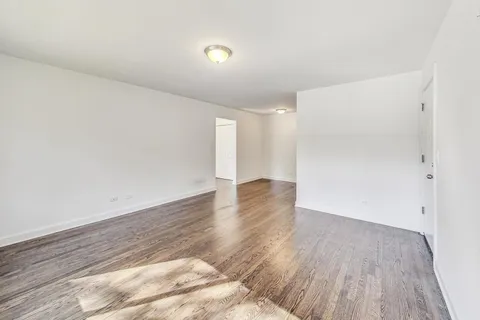 $1,650 | 6000 North Winthrop Avenue, Unit 306, Chicago, IL 60660