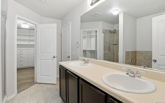 $2,100 | 11639 Hidden Terrace, San Antonio, TX 78245