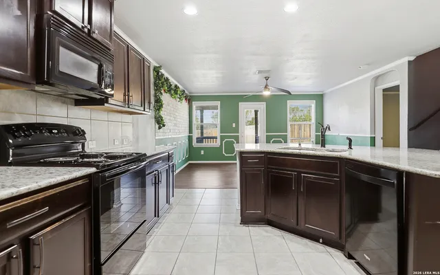 $2,100 | 11639 Hidden Terrace, San Antonio, TX 78245