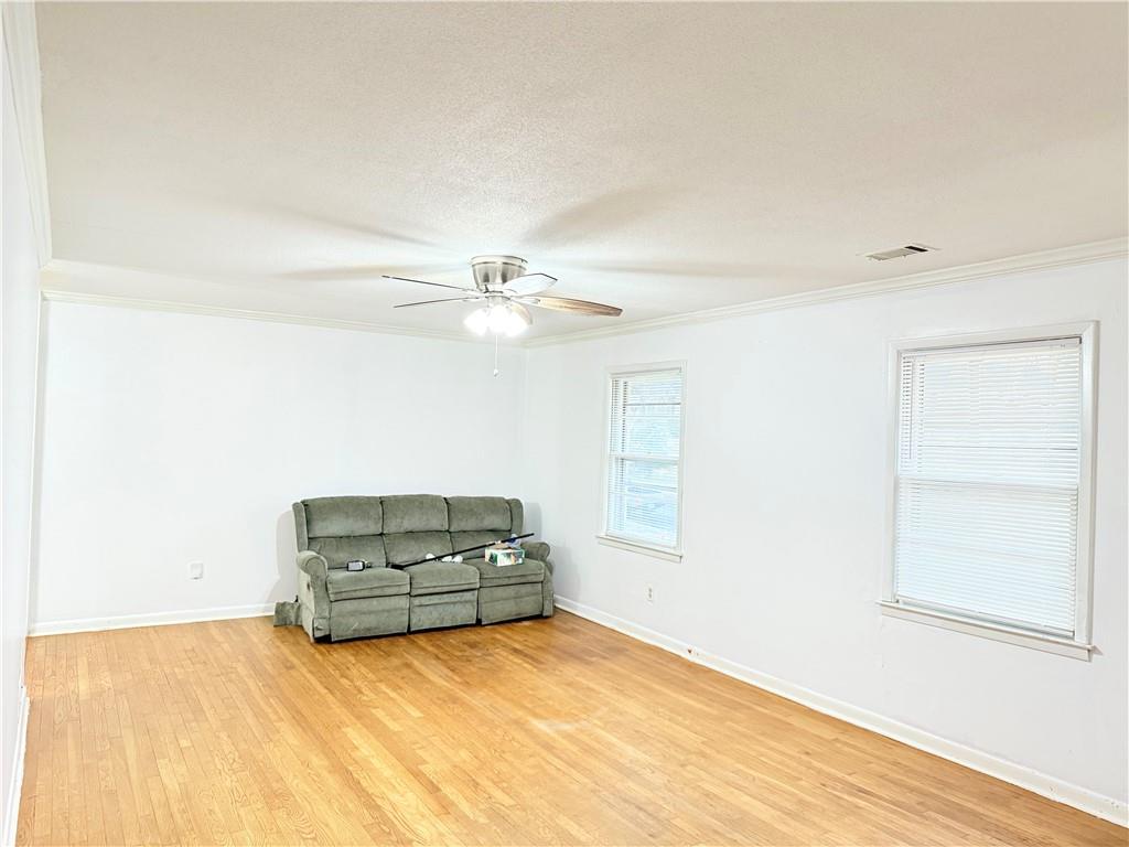3276 Pin Oak Circle Atlanta, GA 30340 - Photo 7 of 22 an empty room with windows