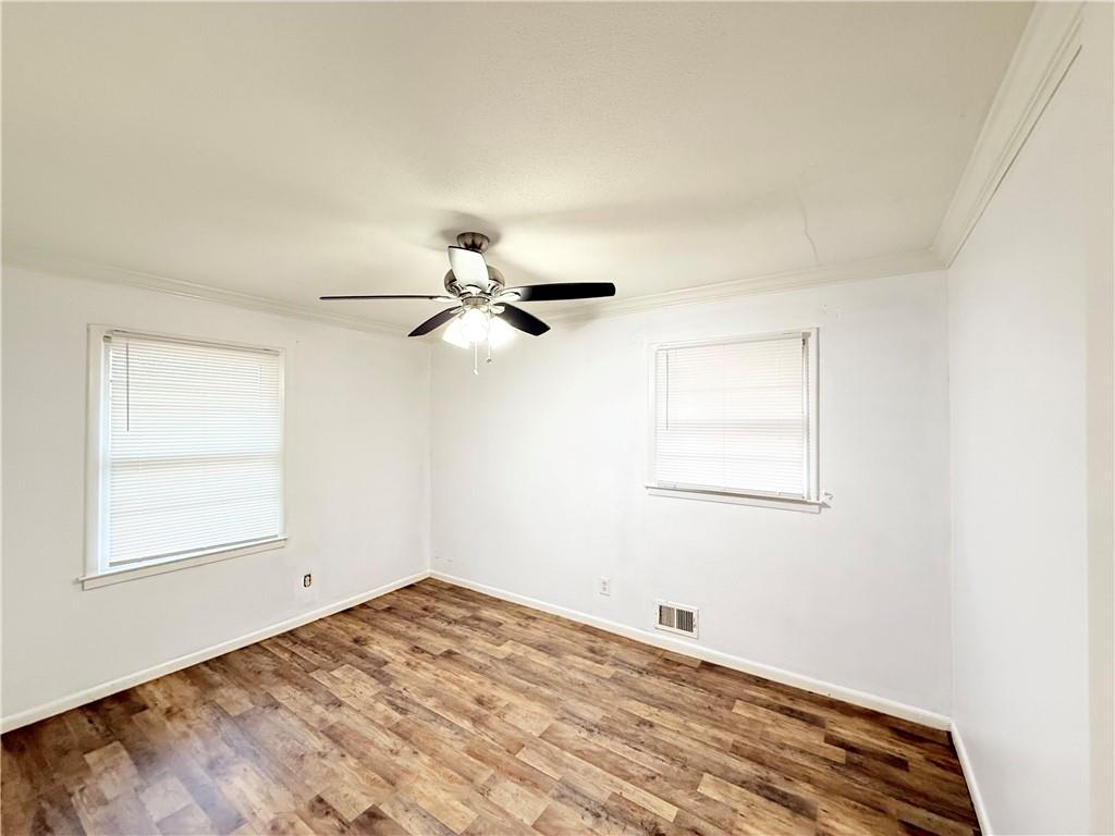 3276 Pin Oak Circle Atlanta, GA 30340 - Photo 9 of 22 an empty room with a window