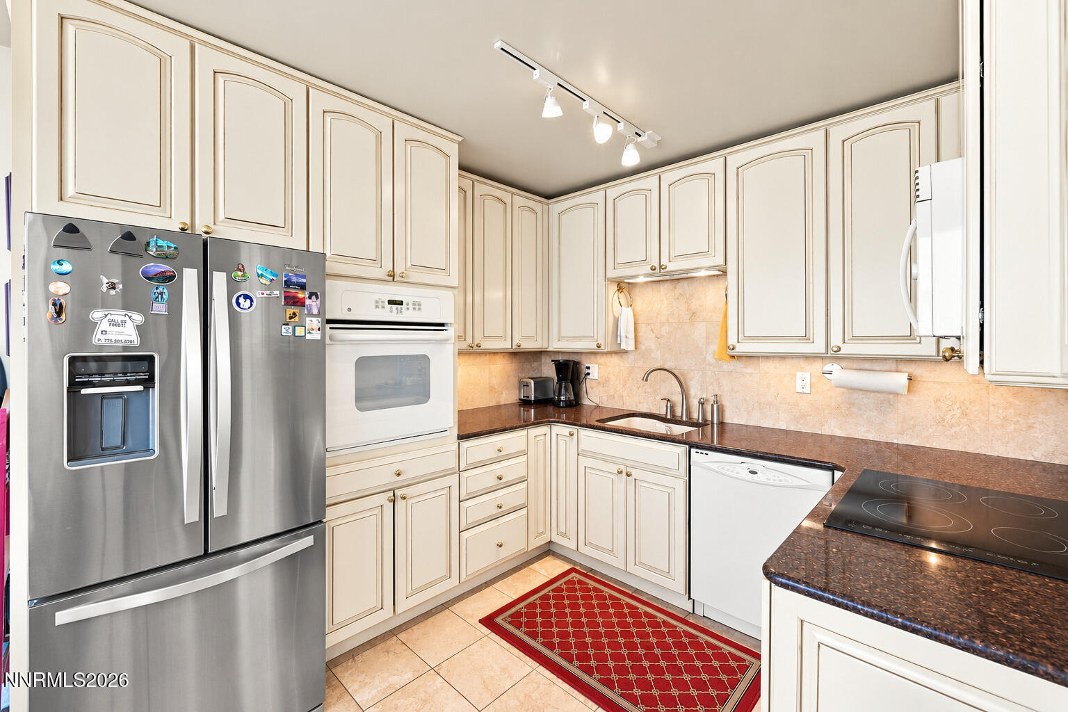 280 Island Avenue, Unit 1403 Reno, NV 89501 - Photo 8 of 29 Kitchen