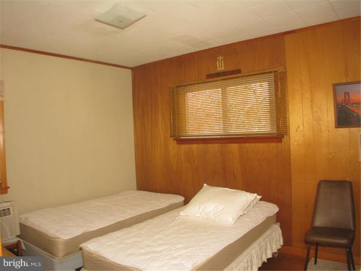 170 Kinsman Road Florence, NJ 08518 - Photo 12 of 14 Bedroom 3