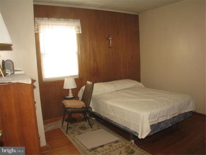 170 Kinsman Road Florence, NJ 08518 - Photo 10 of 14 Bedroom - Main