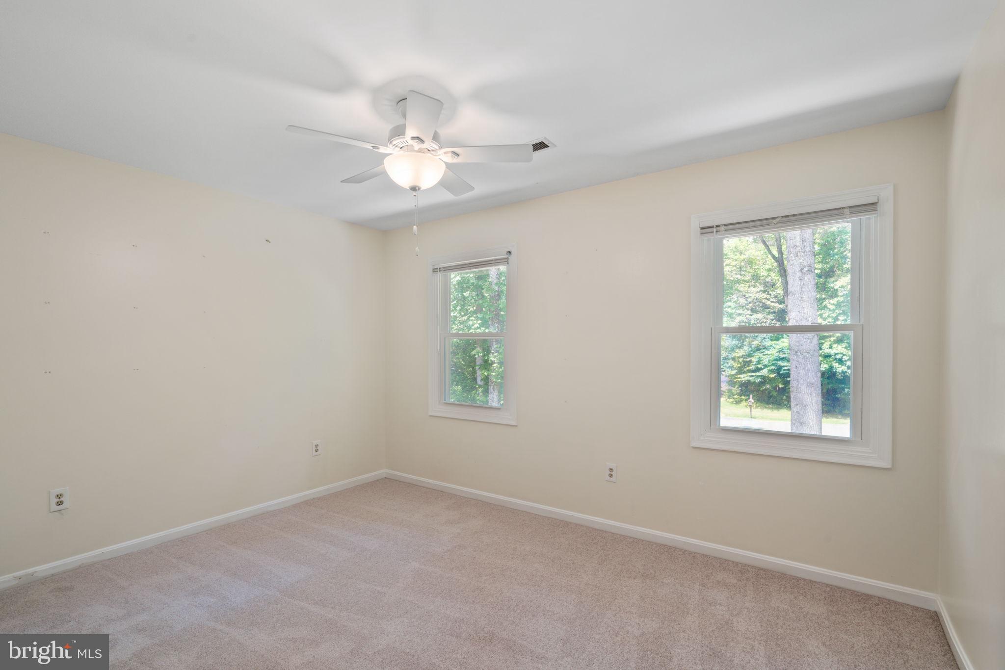8213 Honeysuckle Road Manassas, VA 20112 - Photo 31 of 70 Gallery Image 31