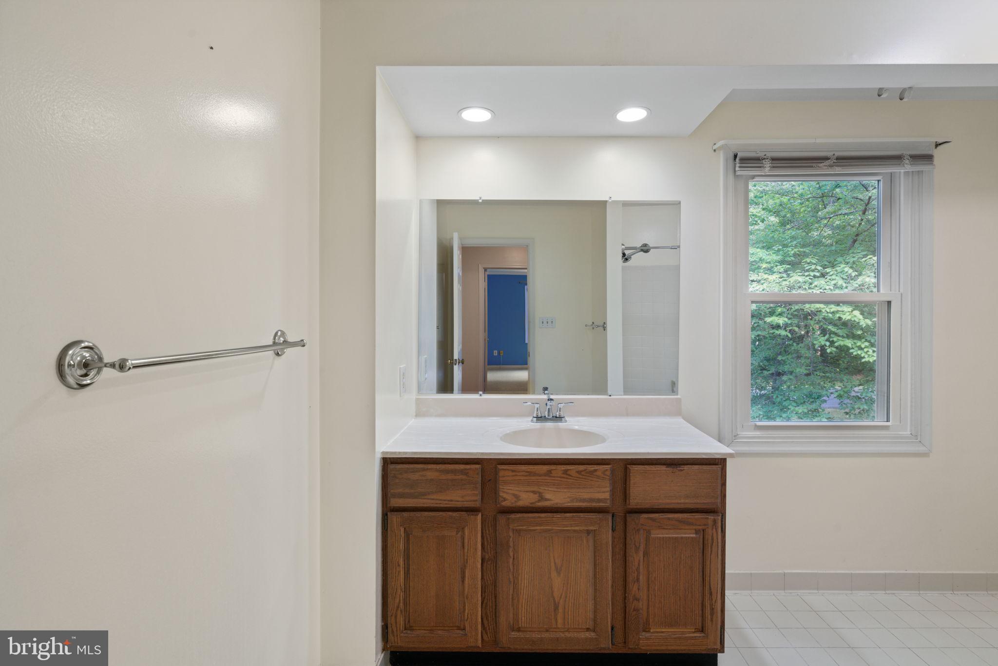 8213 Honeysuckle Road Manassas, VA 20112 - Photo 35 of 70 Gallery Image 35