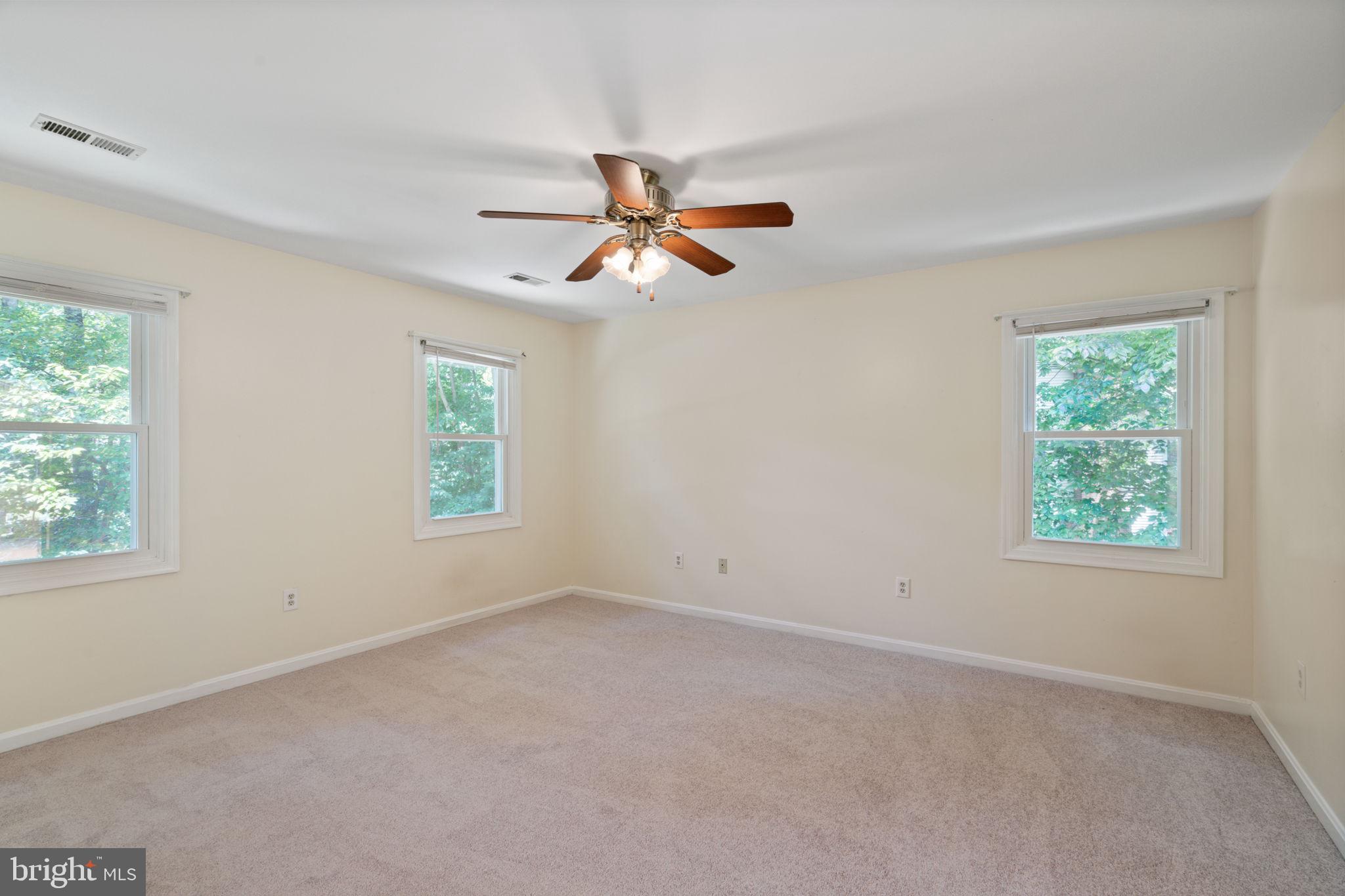 8213 Honeysuckle Road Manassas, VA 20112 - Photo 37 of 70 Gallery Image 37