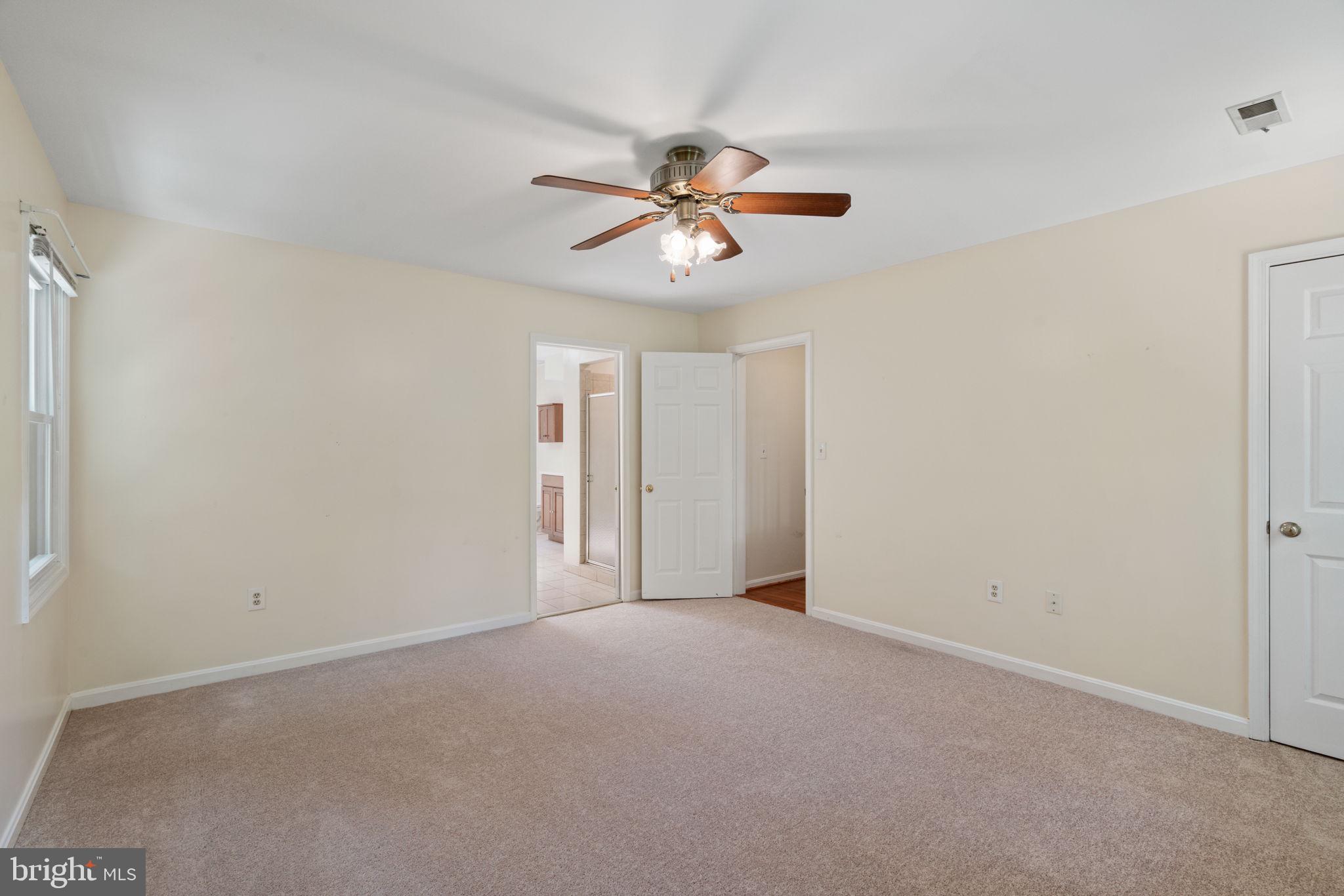 8213 Honeysuckle Road Manassas, VA 20112 - Photo 38 of 70 Gallery Image 38