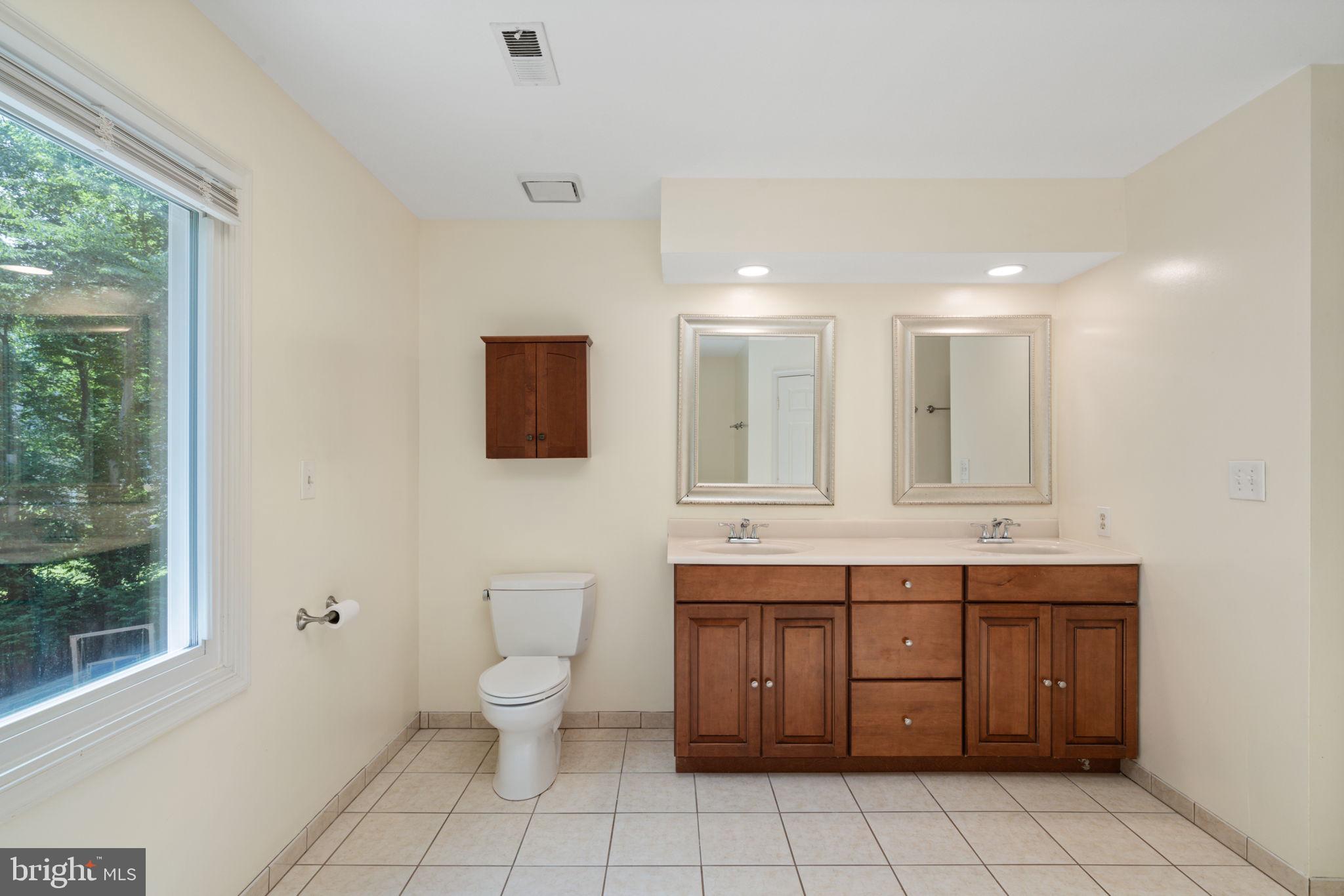 8213 Honeysuckle Road Manassas, VA 20112 - Photo 39 of 70 Gallery Image 39