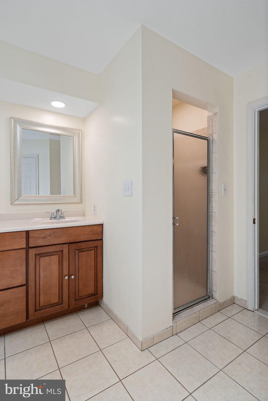 8213 Honeysuckle Road Manassas, VA 20112 - Photo 40 of 70 Gallery Image 40