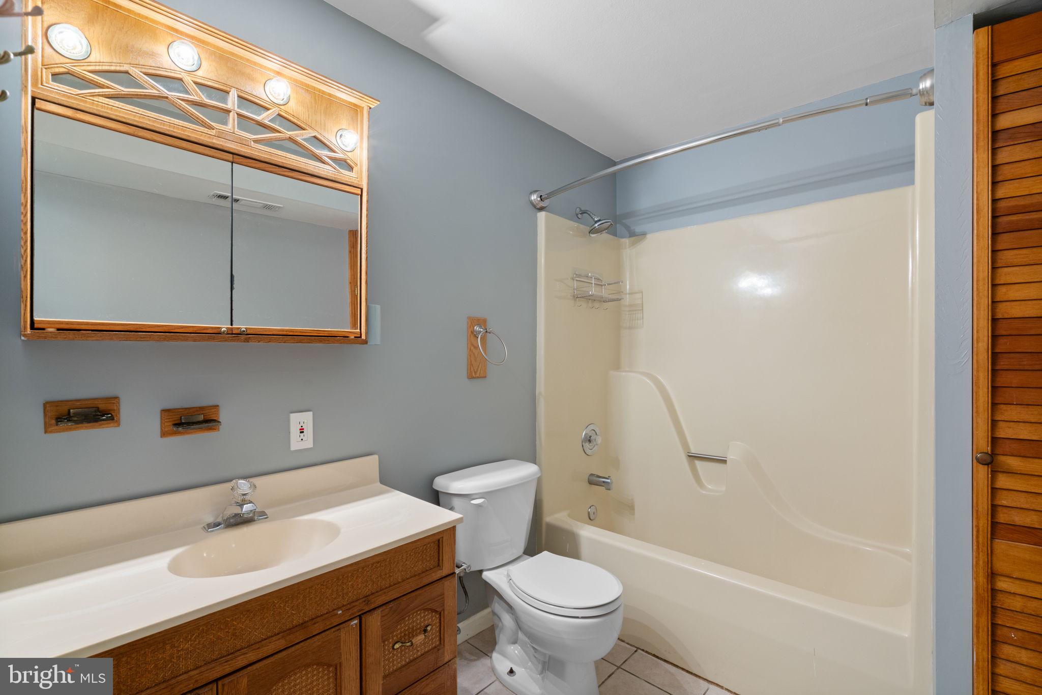 8213 Honeysuckle Road Manassas, VA 20112 - Photo 49 of 70 Gallery Image 49