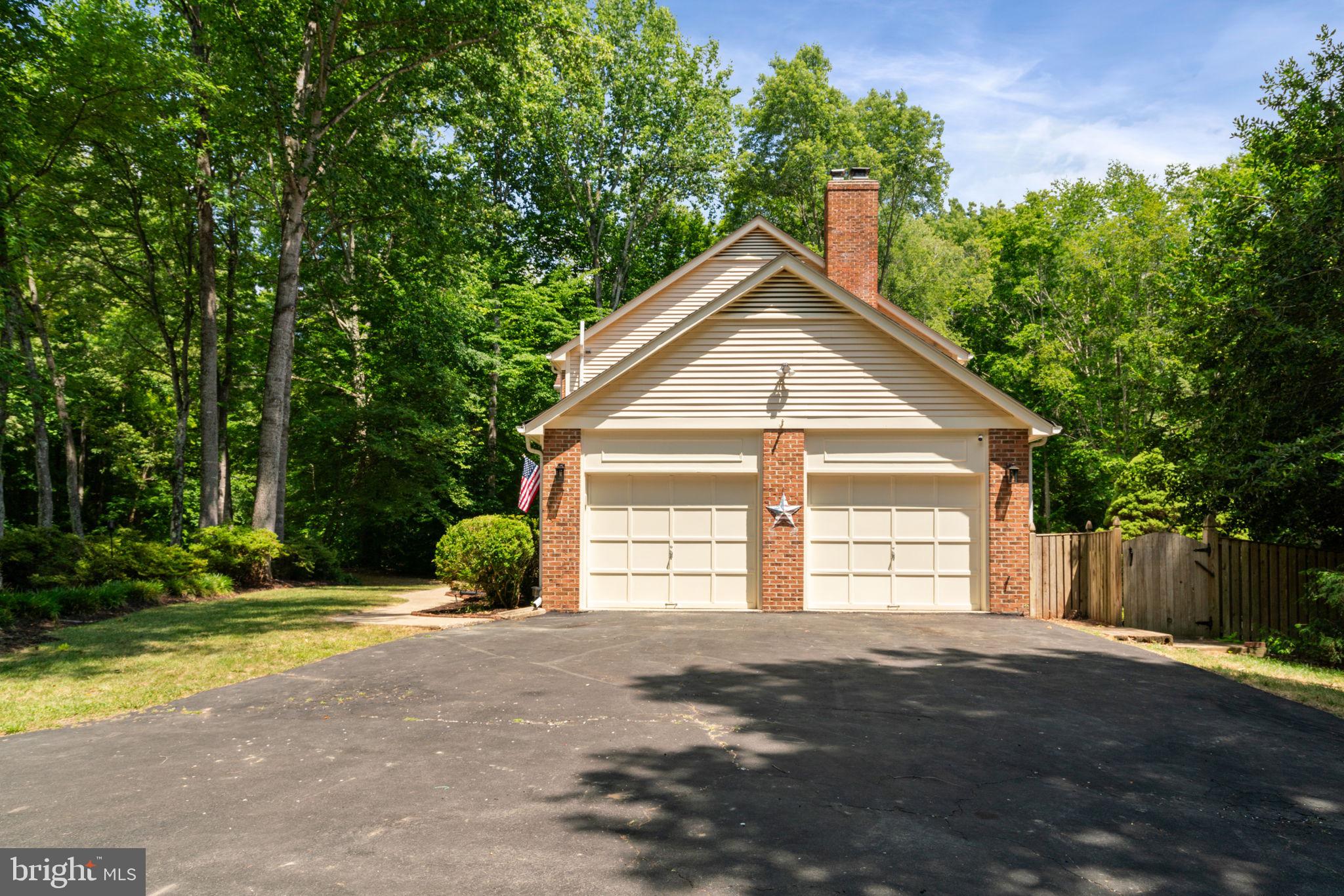 8213 Honeysuckle Road Manassas, VA 20112 - Photo 9 of 70 Gallery Image 9