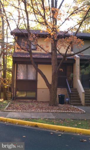 2226 White Cornus Lane Reston, VA 20191 - Photo 7 of 7 Exterior (Front)