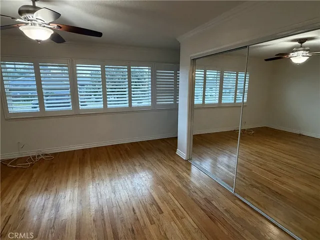 a bathroom with a bathtub and toilet