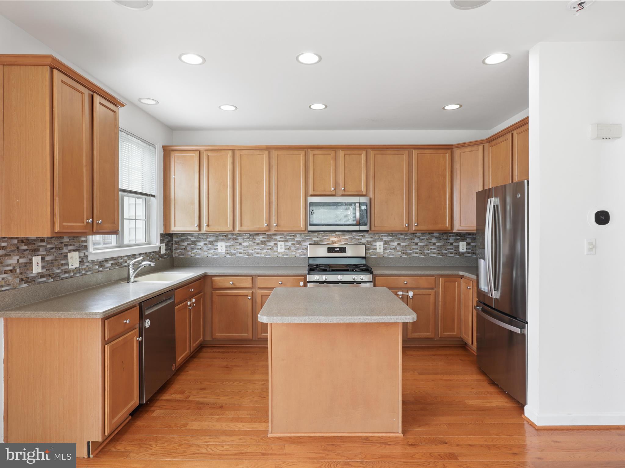 42562 Magellan Square Brambleton, VA 20148 - Photo 12 of 72