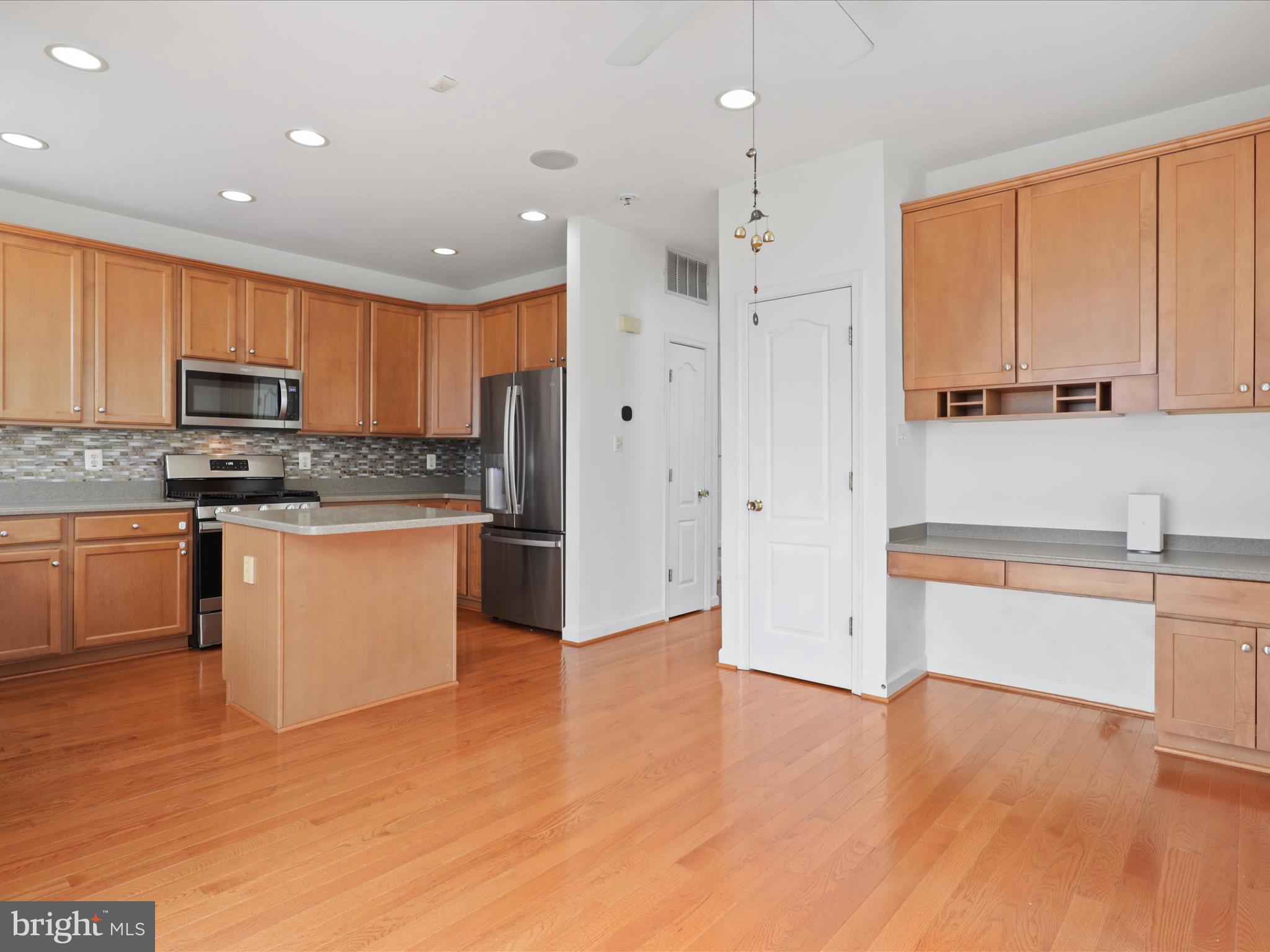 42562 Magellan Square Brambleton, VA 20148 - Photo 16 of 72