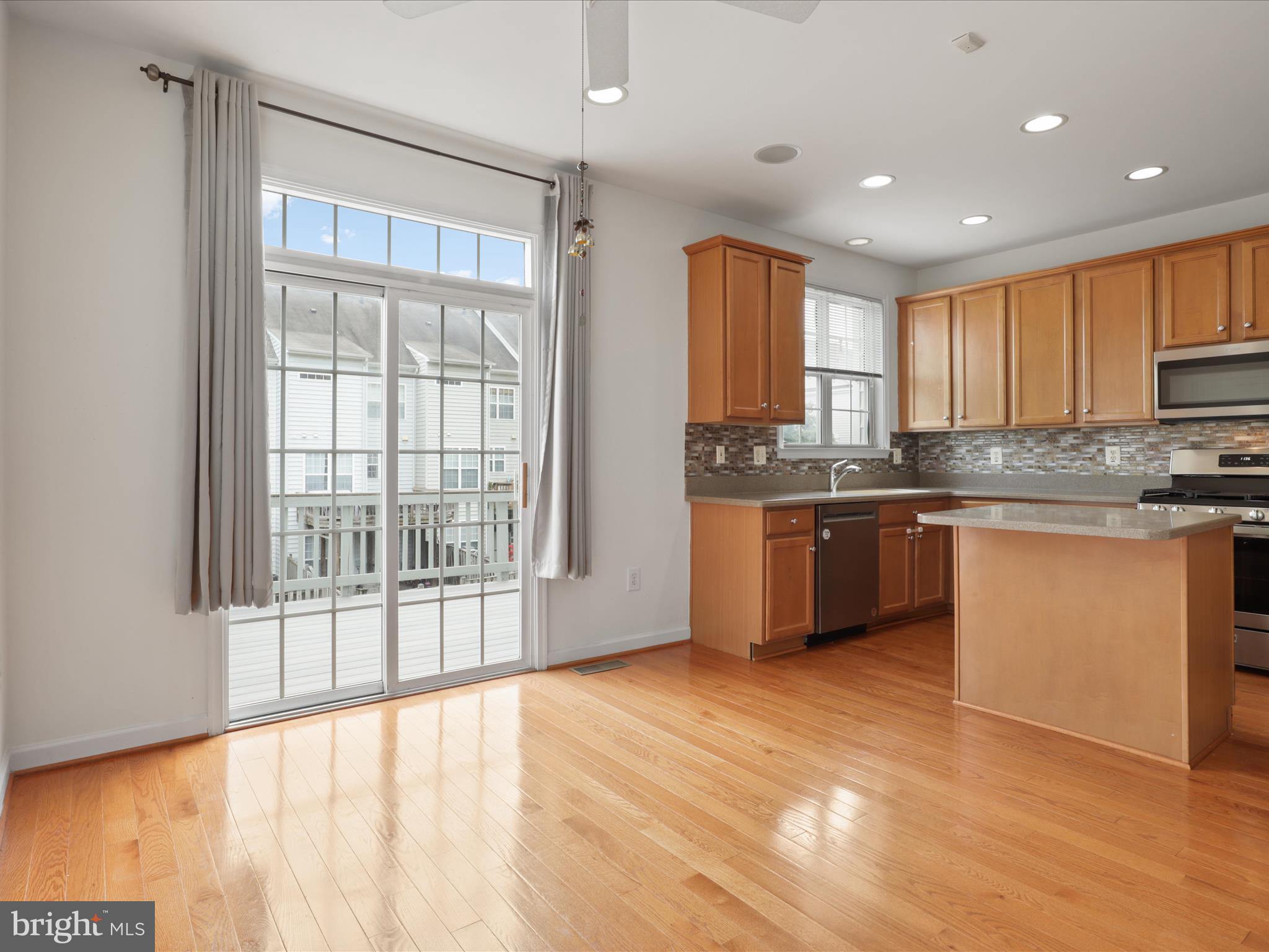 42562 Magellan Square Brambleton, VA 20148 - Photo 17 of 72