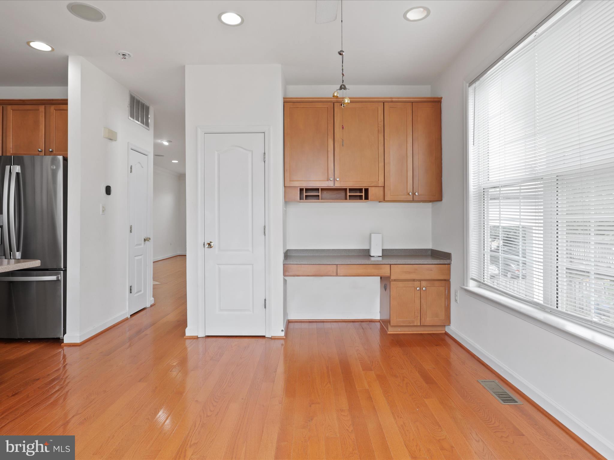 42562 Magellan Square Brambleton, VA 20148 - Photo 18 of 72