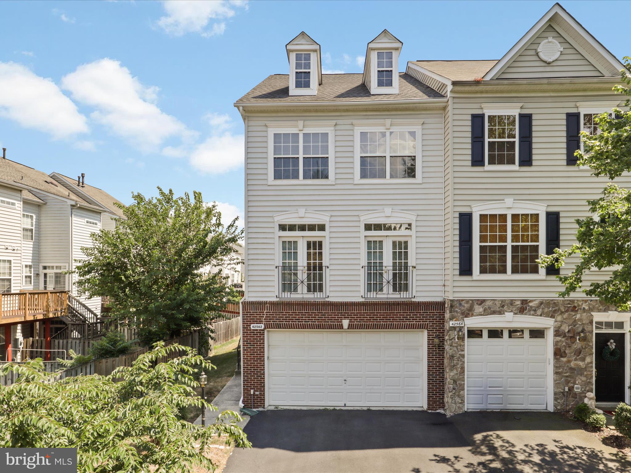 42562 Magellan Square Brambleton, VA 20148 - Photo 3 of 72