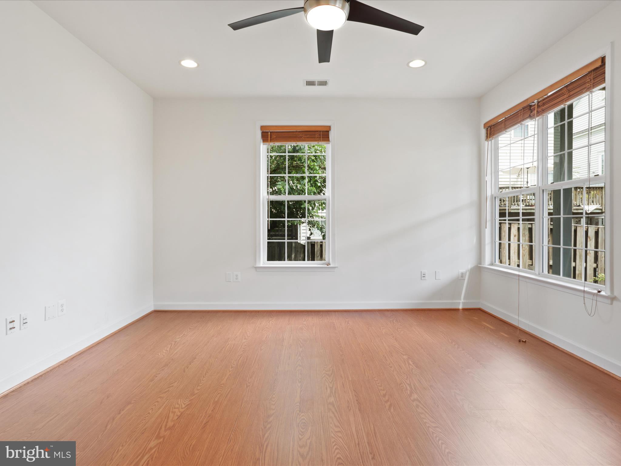 42562 Magellan Square Brambleton, VA 20148 - Photo 36 of 72