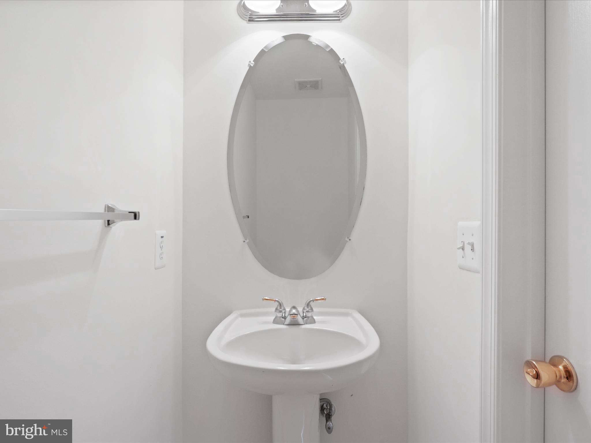 42562 Magellan Square Brambleton, VA 20148 - Photo 39 of 72